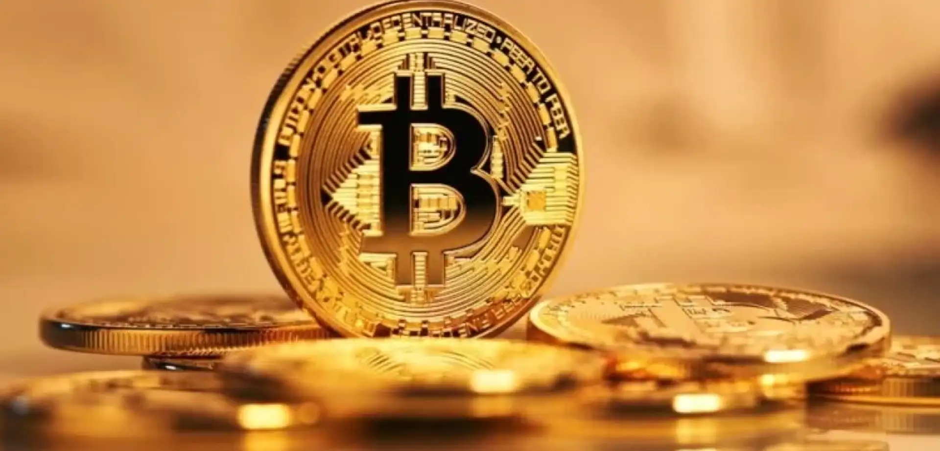 Bitcoin tarihinde ilk: 100 bin doları aştı