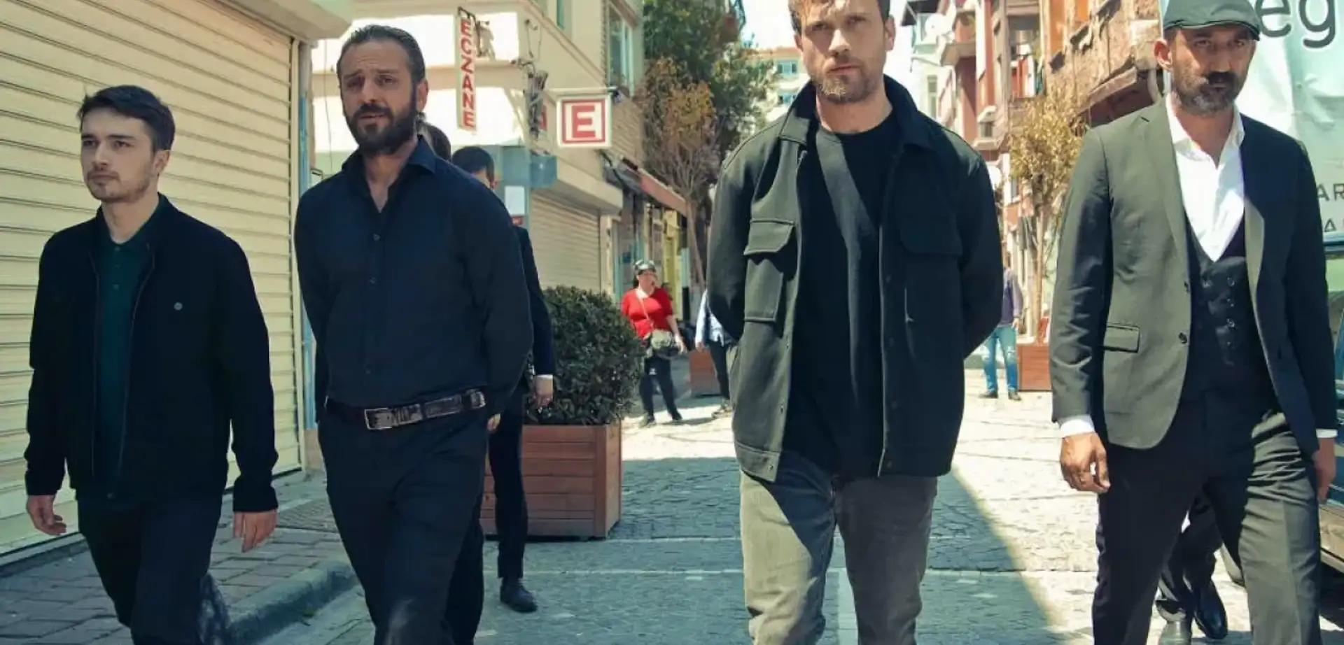 Çukur’un Başrol Oyuncusu ile Yönetmeni Tekrar Bir Arada: ‘Halef’ Dizisi Geliyor