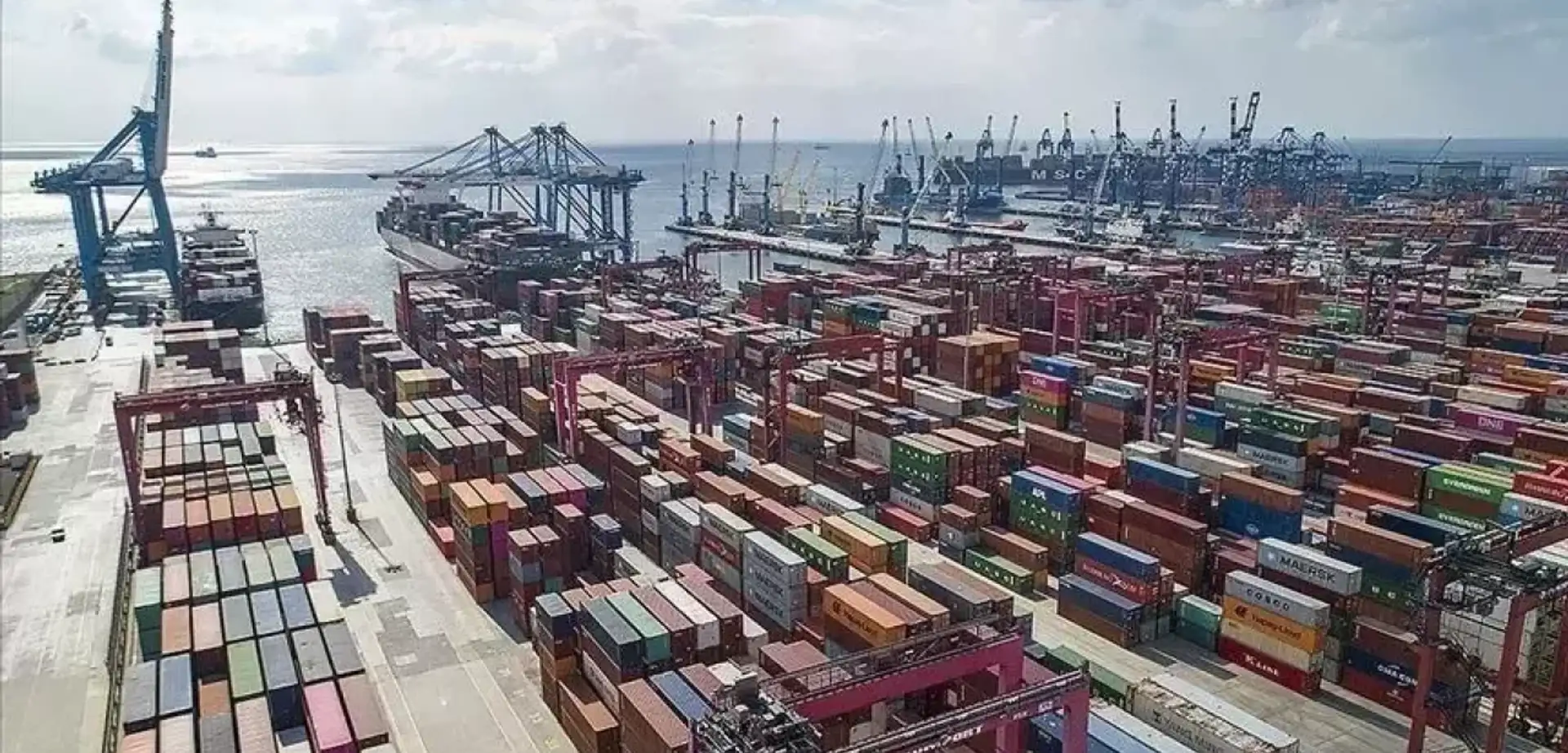 Dış Ticaret Açığı Daralmaya Devam Ediyor