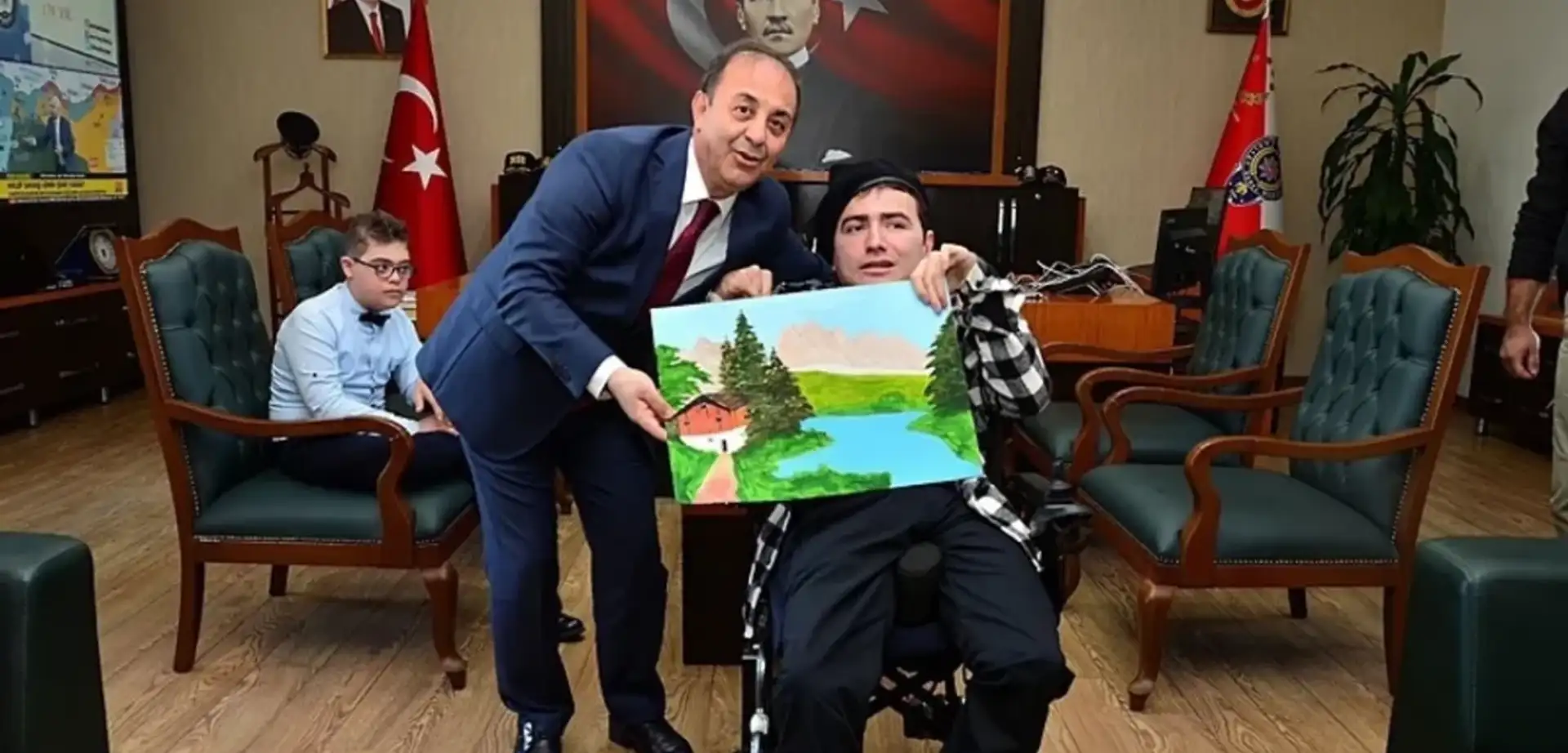 Doğuştan bedensel engelli şehit oğlunun büyük başarısı: Herkesi gururlandırdı
