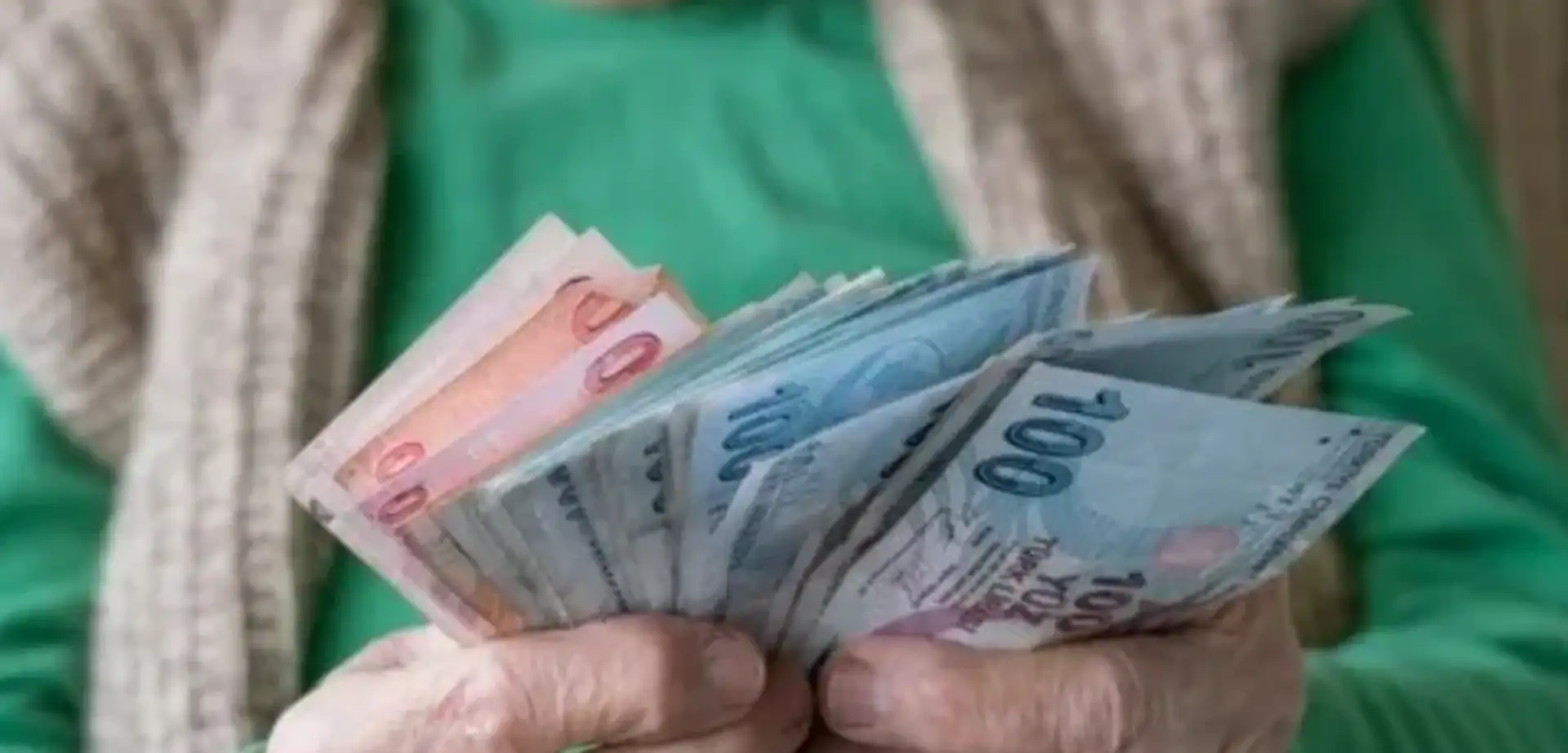 Emeklilere 17.500 Lira Ekstra Ödeme: İşte Şartlar...