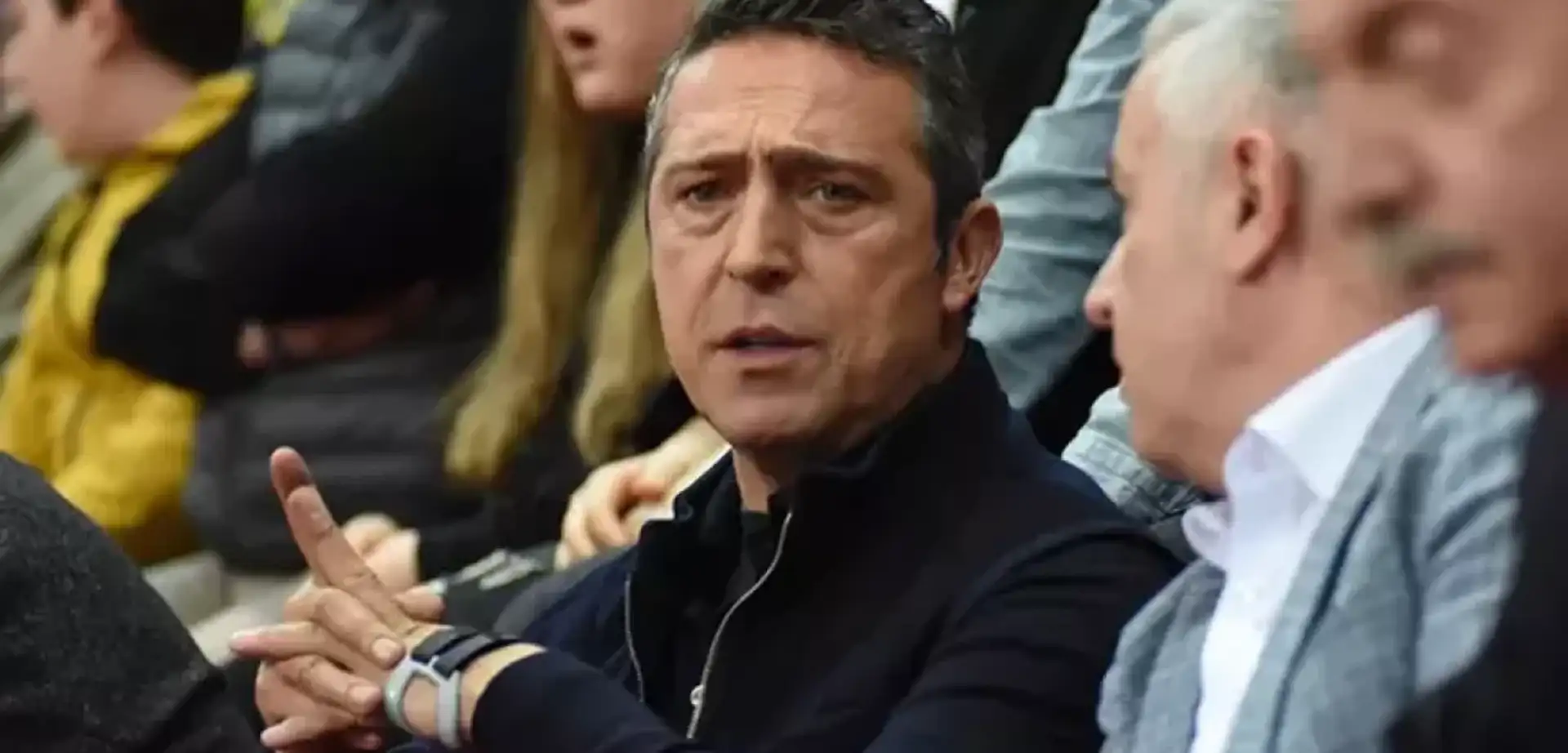 Fenerbahçeli Taraftarın 'Bizi Şampiyon Yap' Talebine Ali Koç'un Yanıtı Gündem Oldu