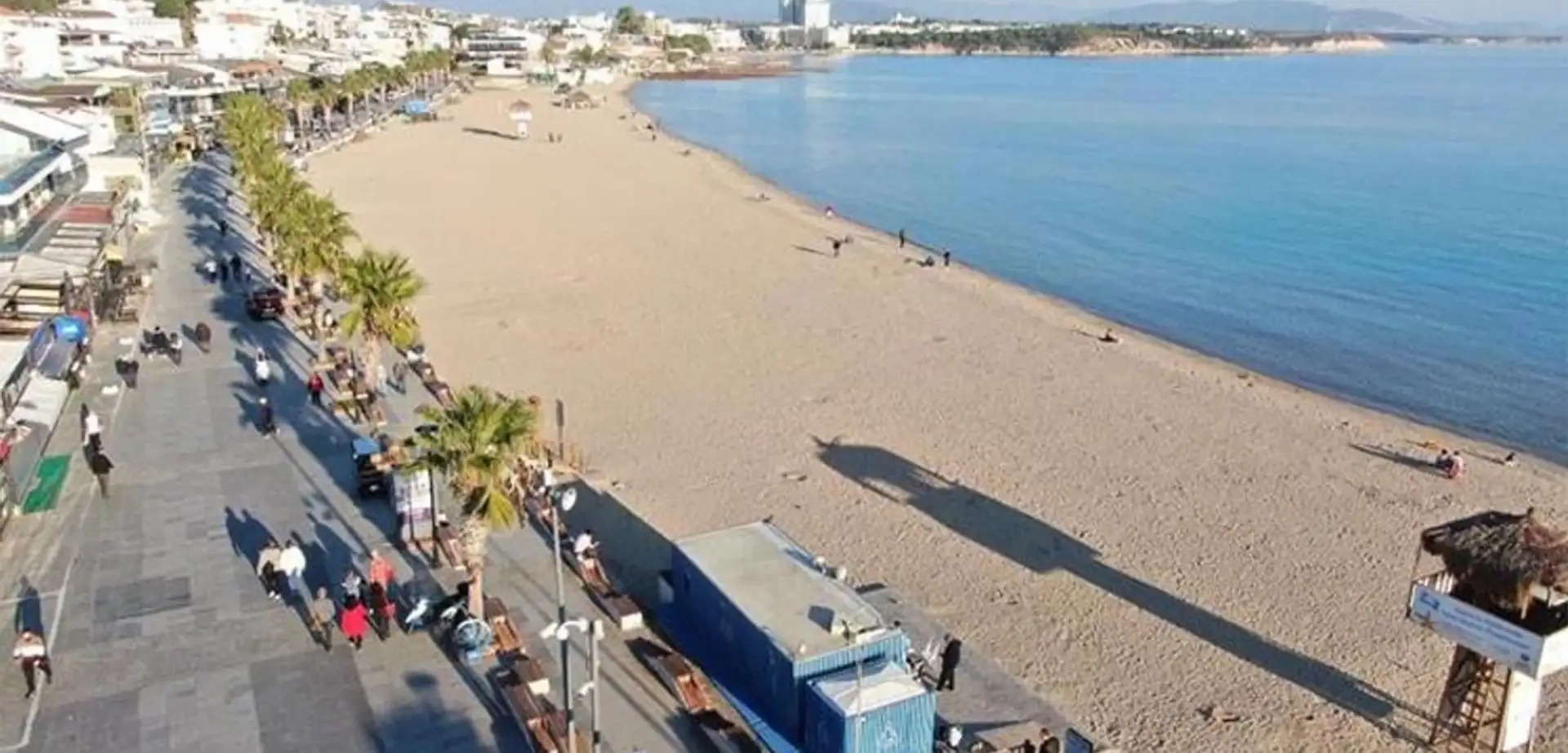 Güneşi Gören Plaja Koştu! Aralık Ayında Deniz Keyfi...