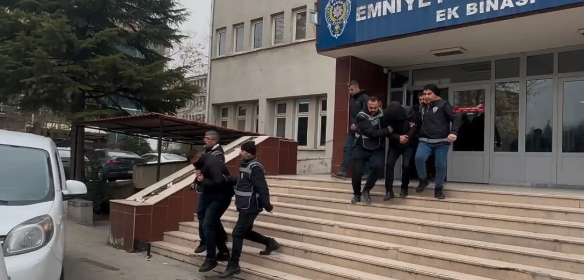 Kırıkkale'de annesiyle aşk yaşayan 51 yaşındaki adamı öldüren genç hakim karşısında