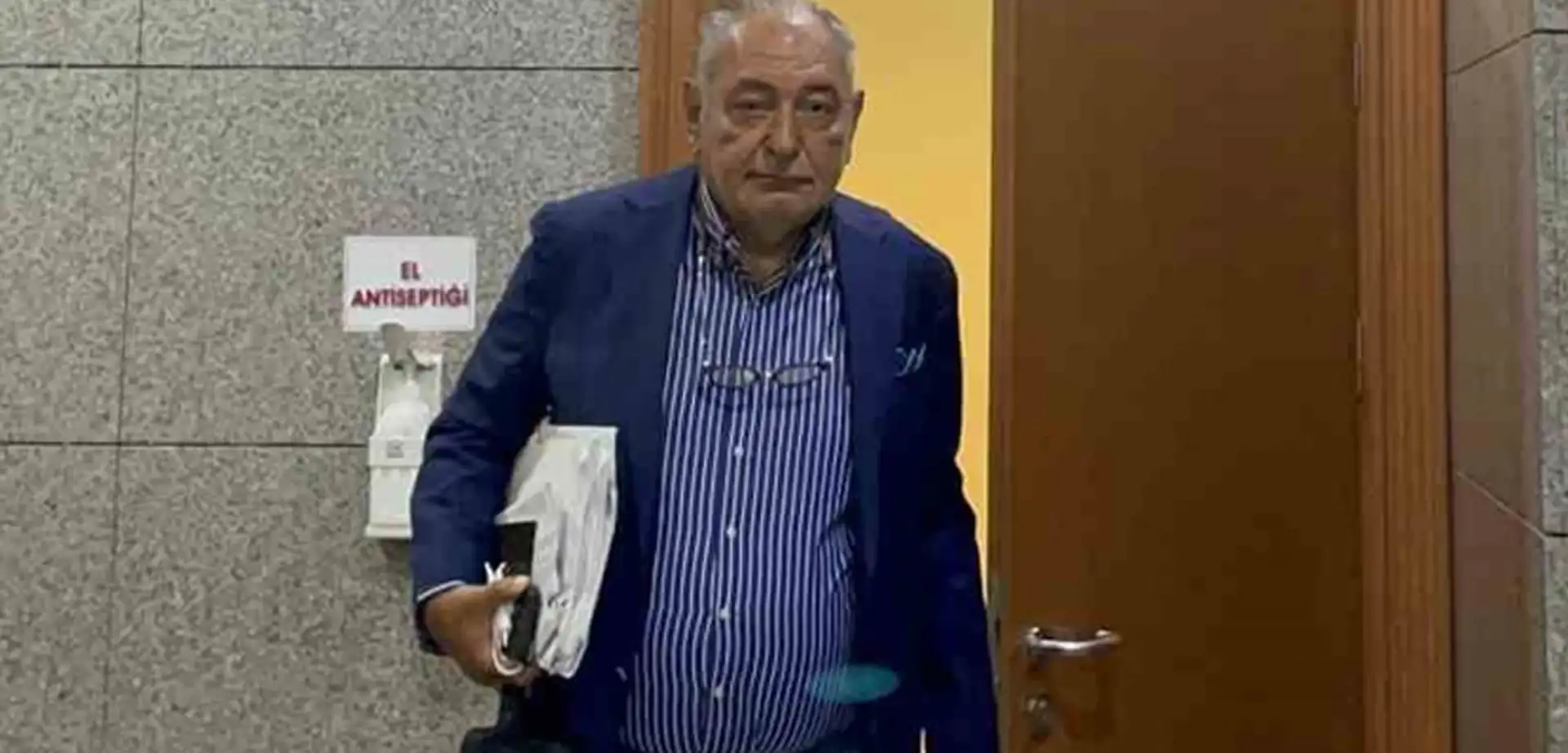 Reha Muhtar Merdiven Kazasında Yaralandı, Yoğun Bakıma Alındı