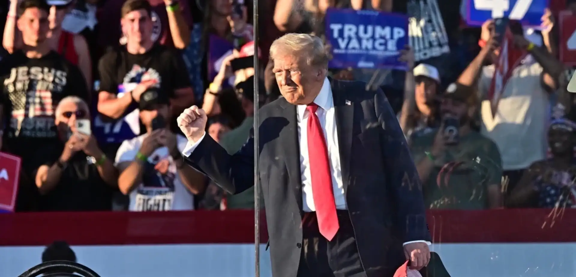 Trump'a Üçüncü Suikast Girişimi: Kaliforniya Mitinginde Olaylı Dakikalar!