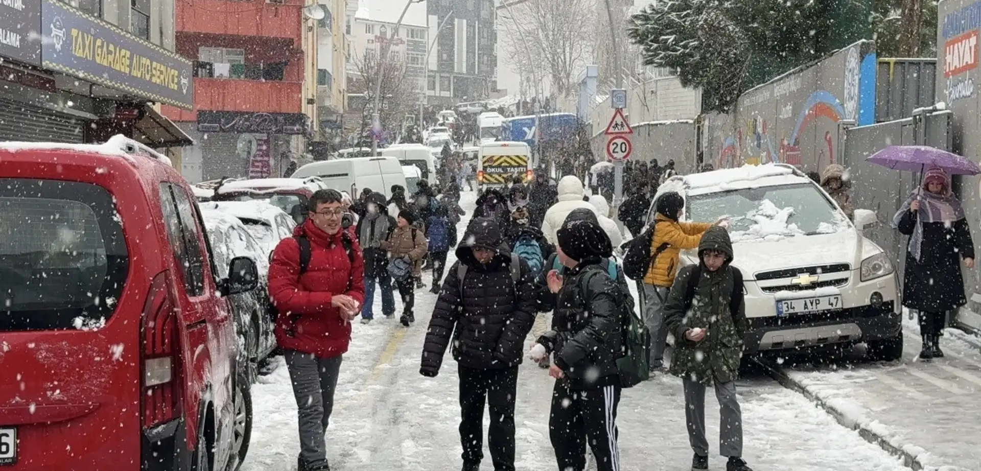 İstanbul'un Bazı İlçelerinde Eğitime Ara: Kar Tatili İlan Edilen İlçeler