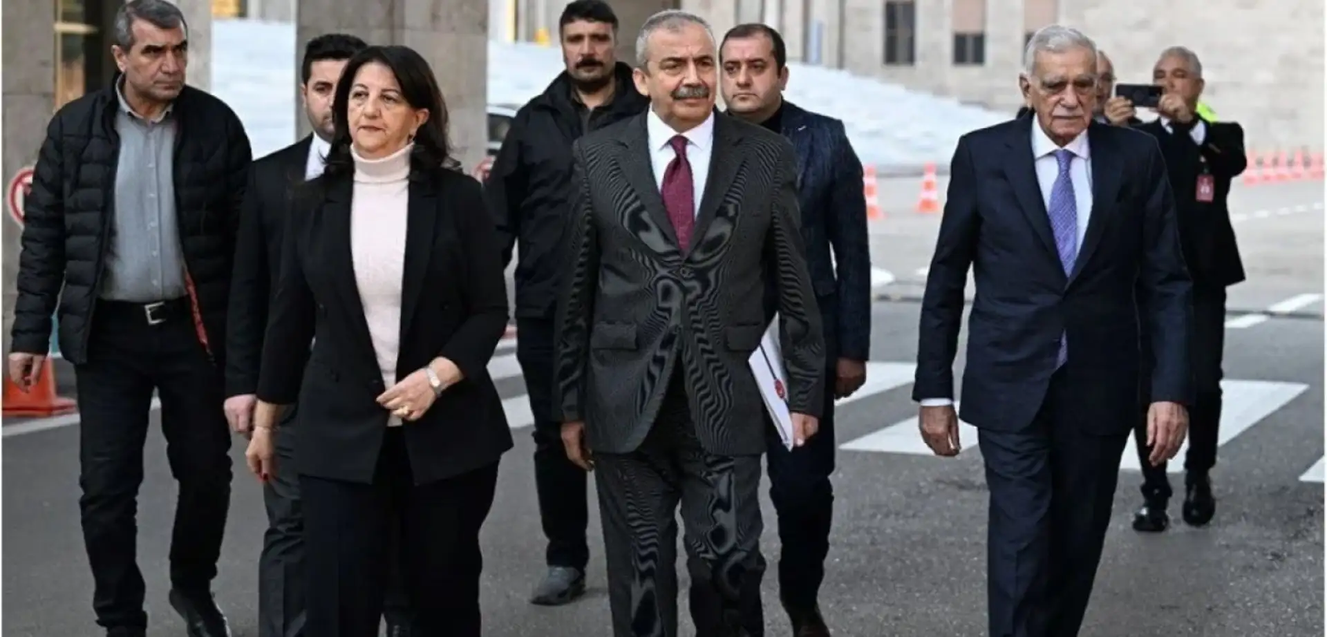 DEM Parti'den Demirtaş'a Ziyaret