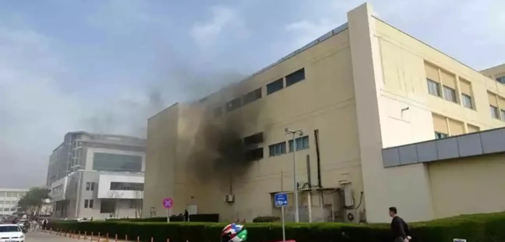 Akdeniz Üniversitesi Tıp Fakültesi Hastanesi'nde Yangın