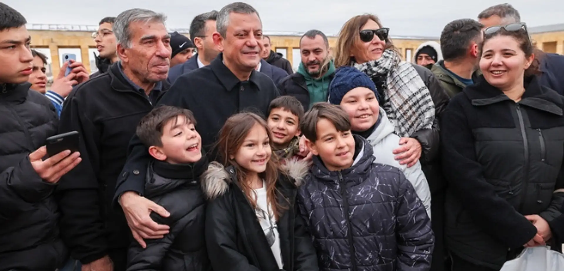 CHP'de Değişim Fırtınası: İşte Özel'in İlk A Takımı