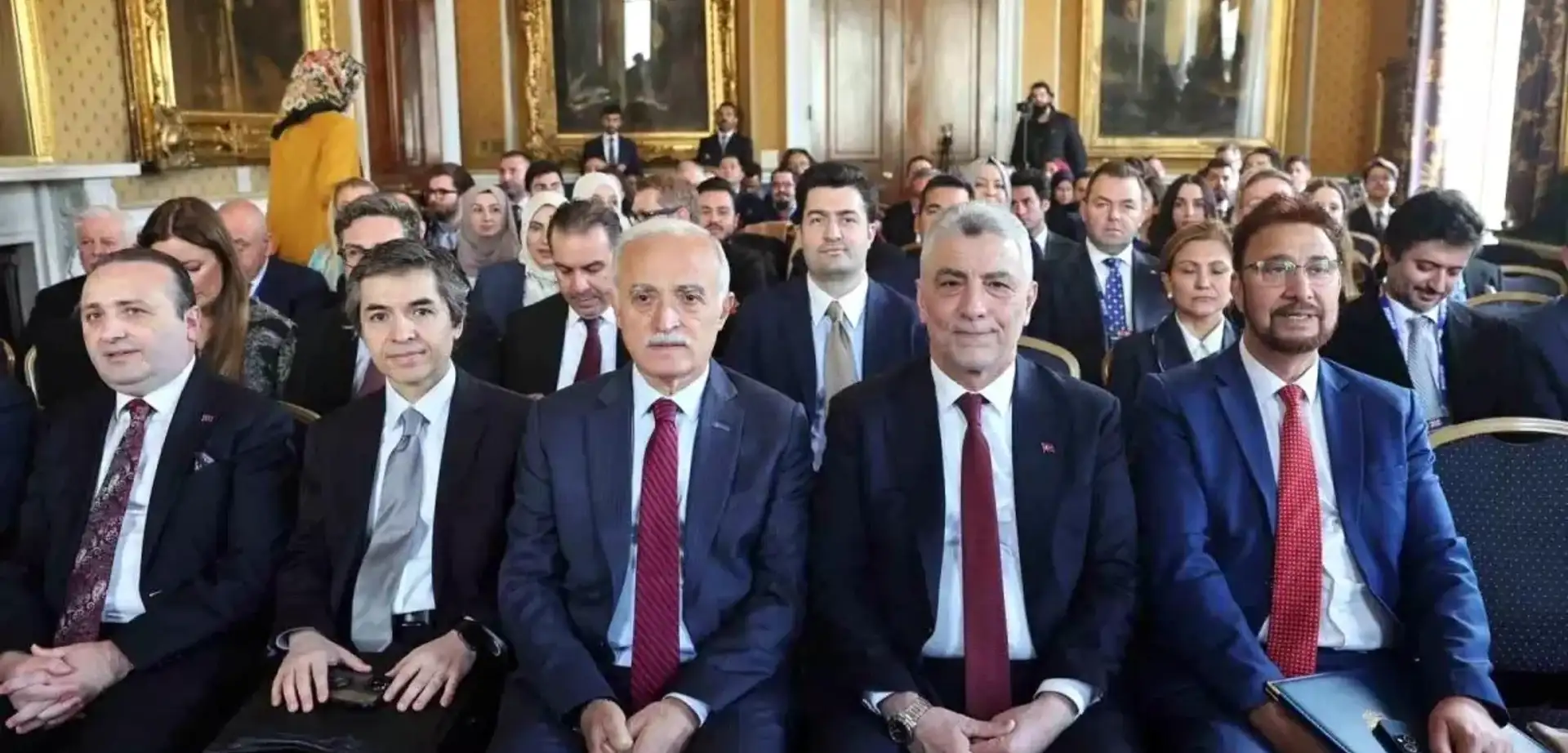 Türkiye-İngiltere Ekonomik İlişkileri Güçleniyor