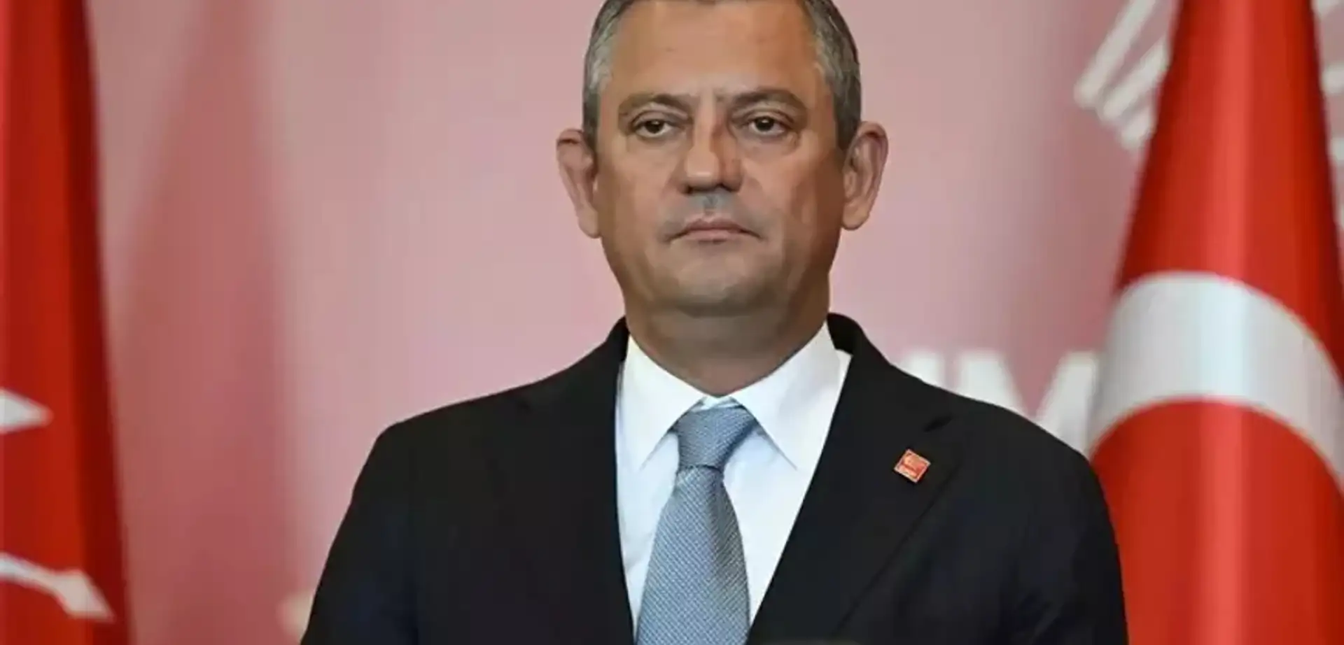 Özgür Özel, Erken Seçim Çağrısını Yineledi: "Çalmadık Kapı Bırakmayın"