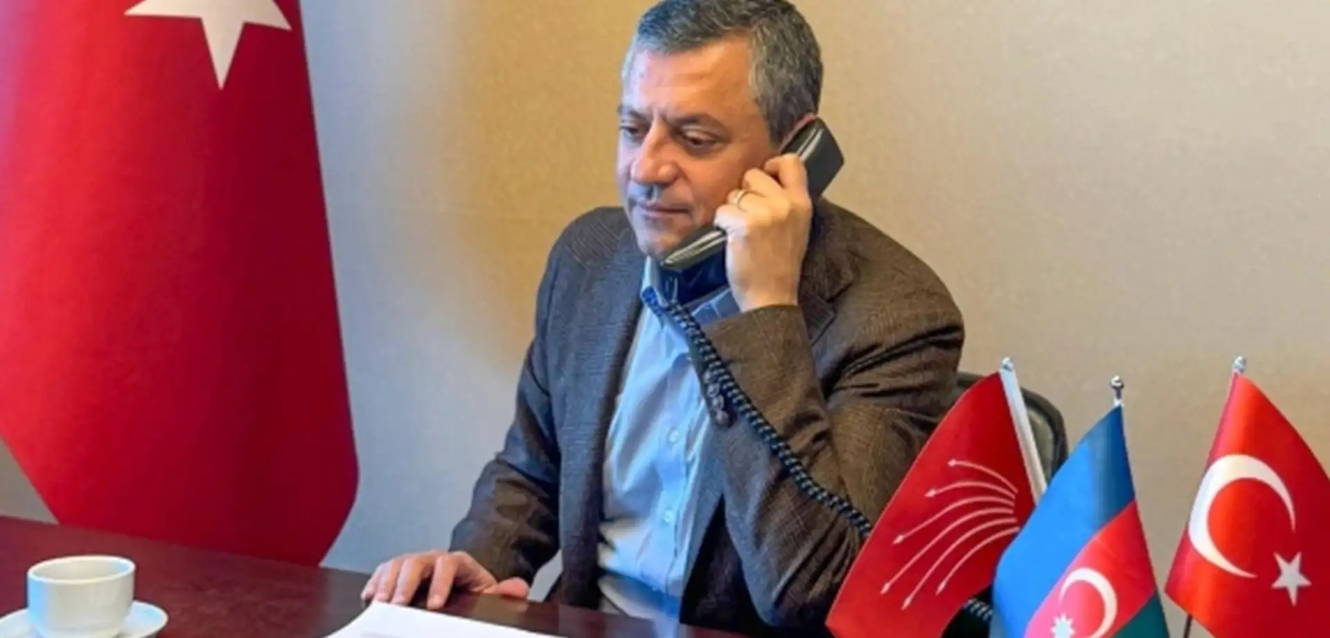Özgür Özel'den Anneler Günü Kutlaması