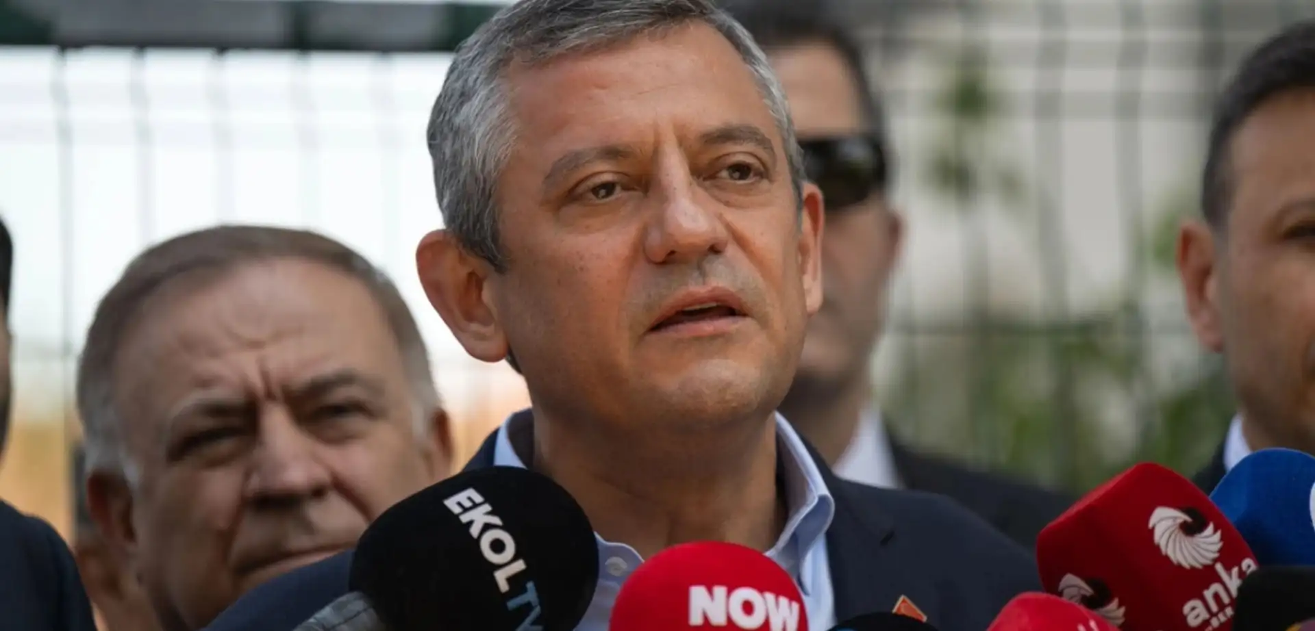 İmamoğlu'nu Ziyaret Eden Özel'den Siyasi Operasyon Çıkışı: "Gördüğümüz Tek Şey Masumiyet"
