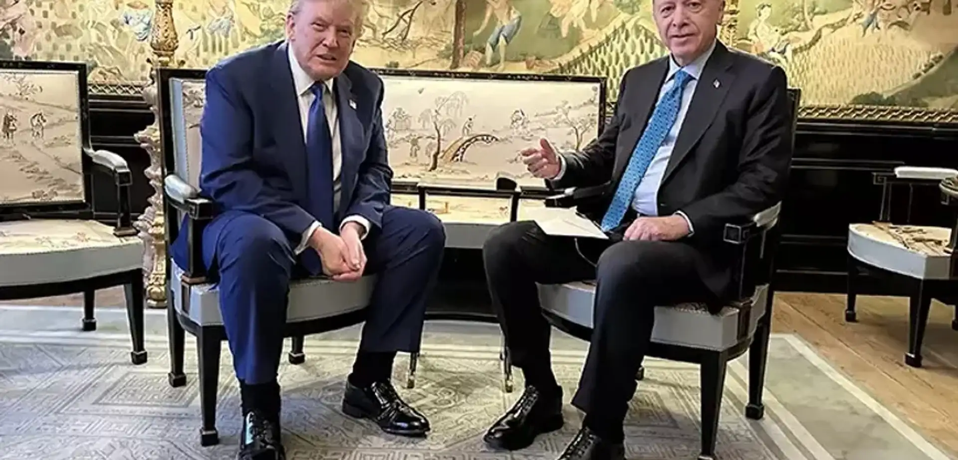 Erdoğan ve Trump Lahey'de Bir Araya Geldi: İşte Dünya Basınından Manşetler