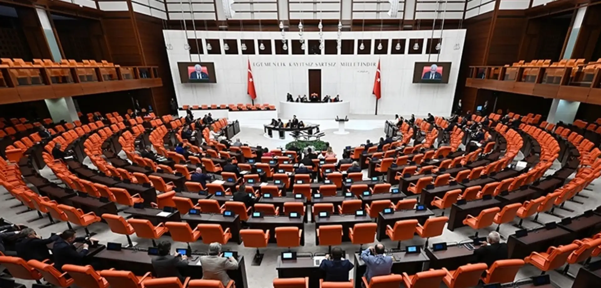 TBMM'de Yoğun Mesai: Emekli Maaşları Artıyor
