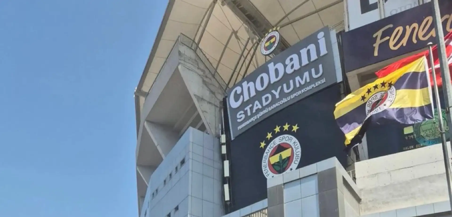 Fenerbahçe Stadında Yenilik: Chobani Stadyumu Tabelası Asıldı