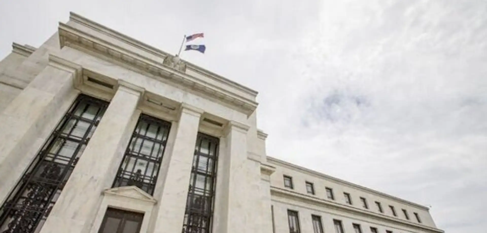 St. Louis Fed Başkanı Musalem: "Enflasyon Hedefinden Uzağız, Faizler Sabit Kalmalı"