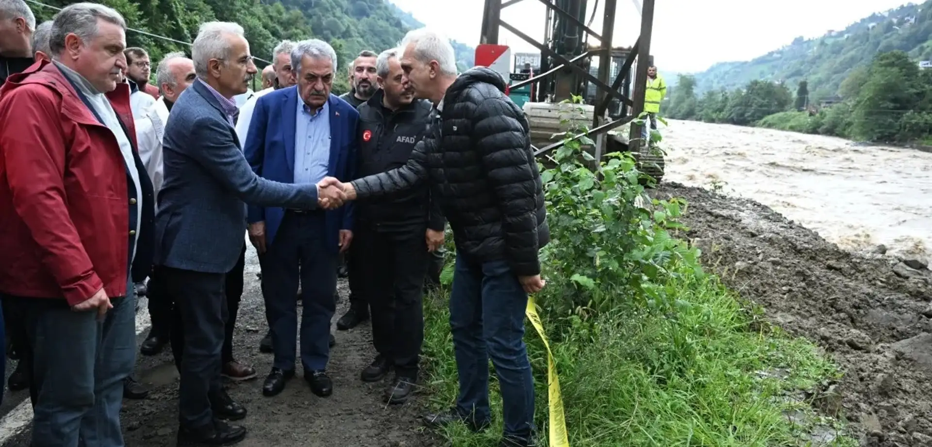 Bakan Uraloğlu Rize'deki Felaketi Yerinde İnceledi