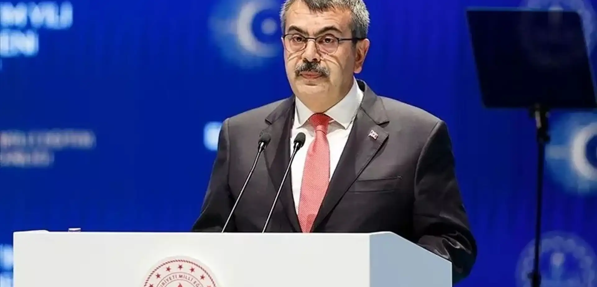 MEB'de Yeni Dönem: Bakan Tekin'den Atamalar, LGS Düzenlemesi ve Ara Tatil Açıklaması