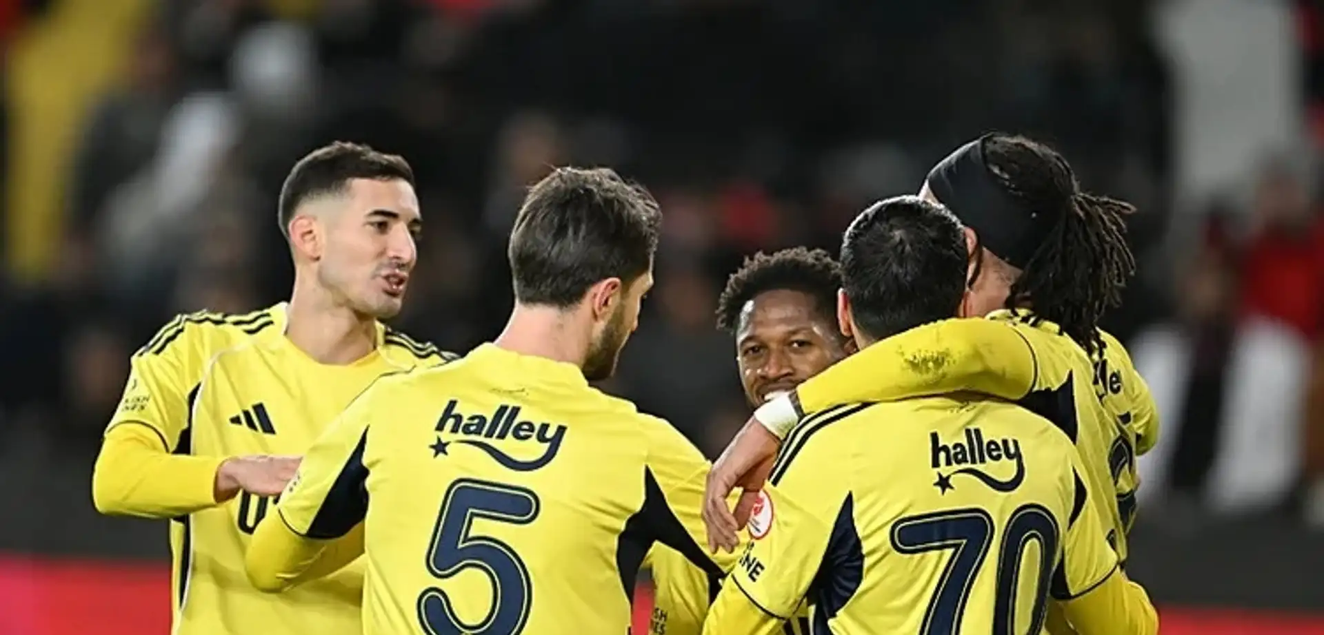 Fenerbahçe'de Edson Alvarez Müjdesi: Dönüş Tarihi Belli Oldu!