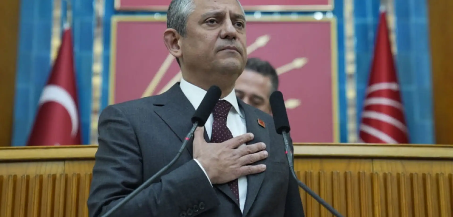 CHP'de Tarihi Gün: Emine Ülker Tarhan 12 Yıl Sonra Yuvaya Döndü