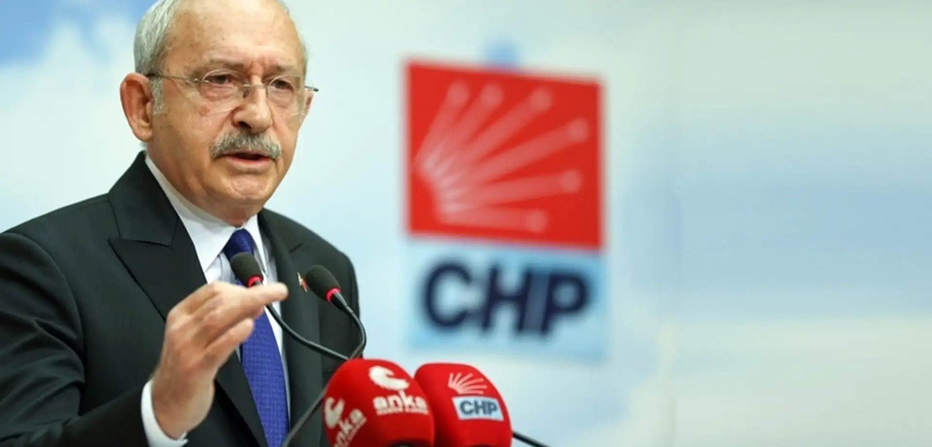 CHP'nin Resmi Sosyal Medya Hesabında Kriz