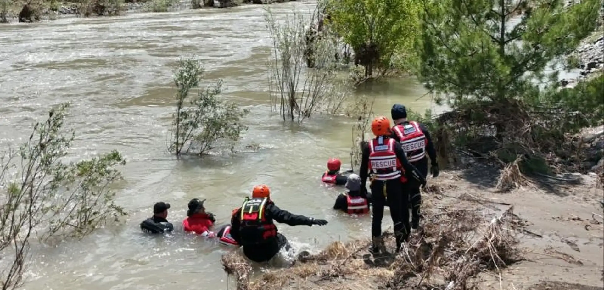 Kelkit Çayı'nda Esma Nur'u Arama Çalışmaları 21. Gününde Yoğunlaştı