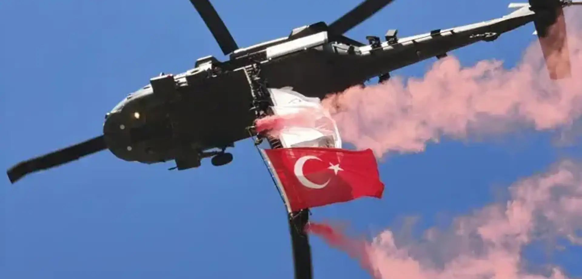 Malazgirt'te Jandarma Helikopterlerinden Nefes Kesen Gösteri