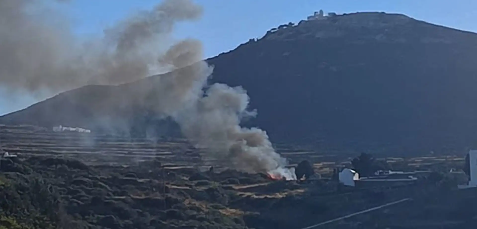 Yunanistan'da F-4 Phantom Savaş Uçağı Gösteri Sırasında Düştü