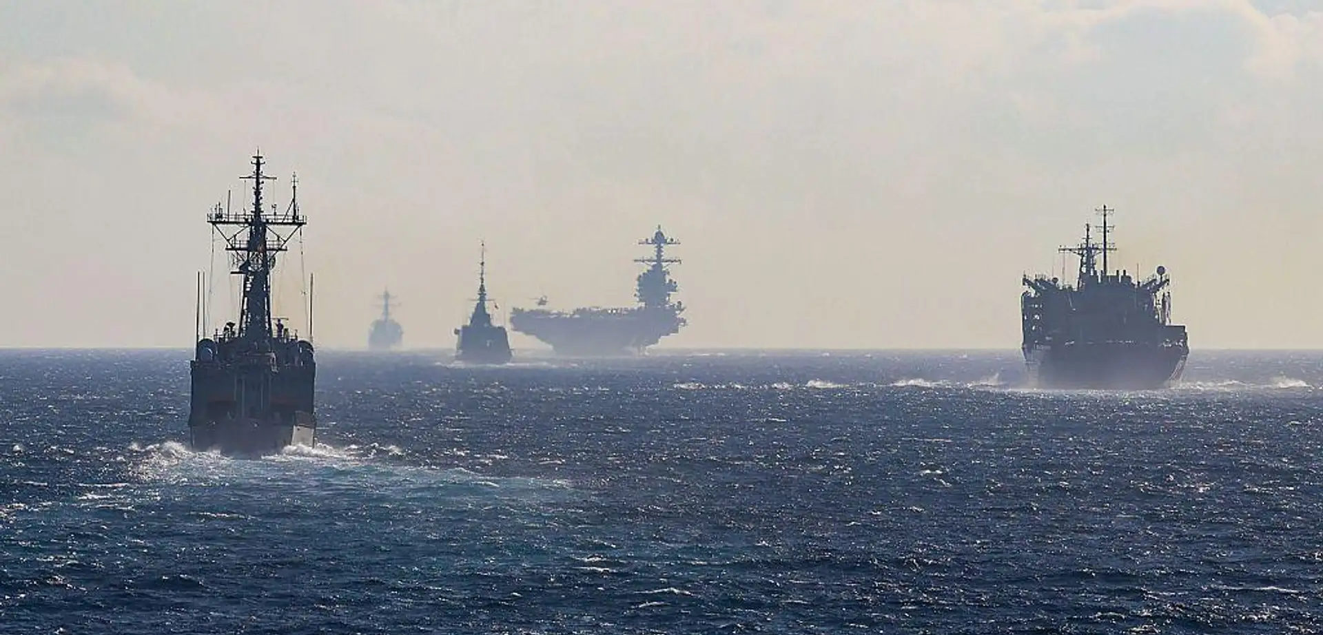 CENTCOM: "İran Tarafından ABD Savaş Gemileri Vurulmadı"