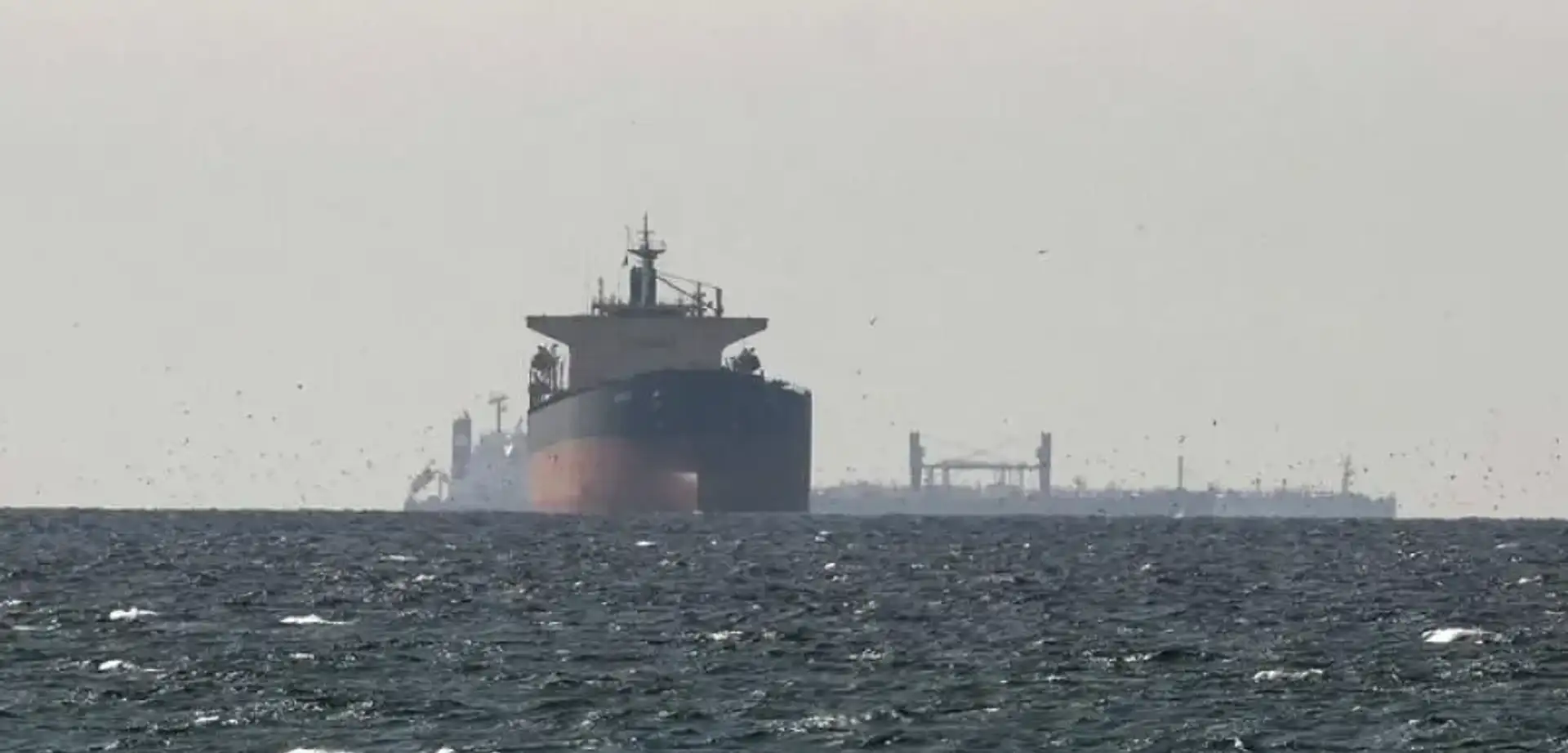 İran Hürmüz Boğazı'ndaki Tankerlere Yönelik Saldırılarını Yoğunlaştırdı