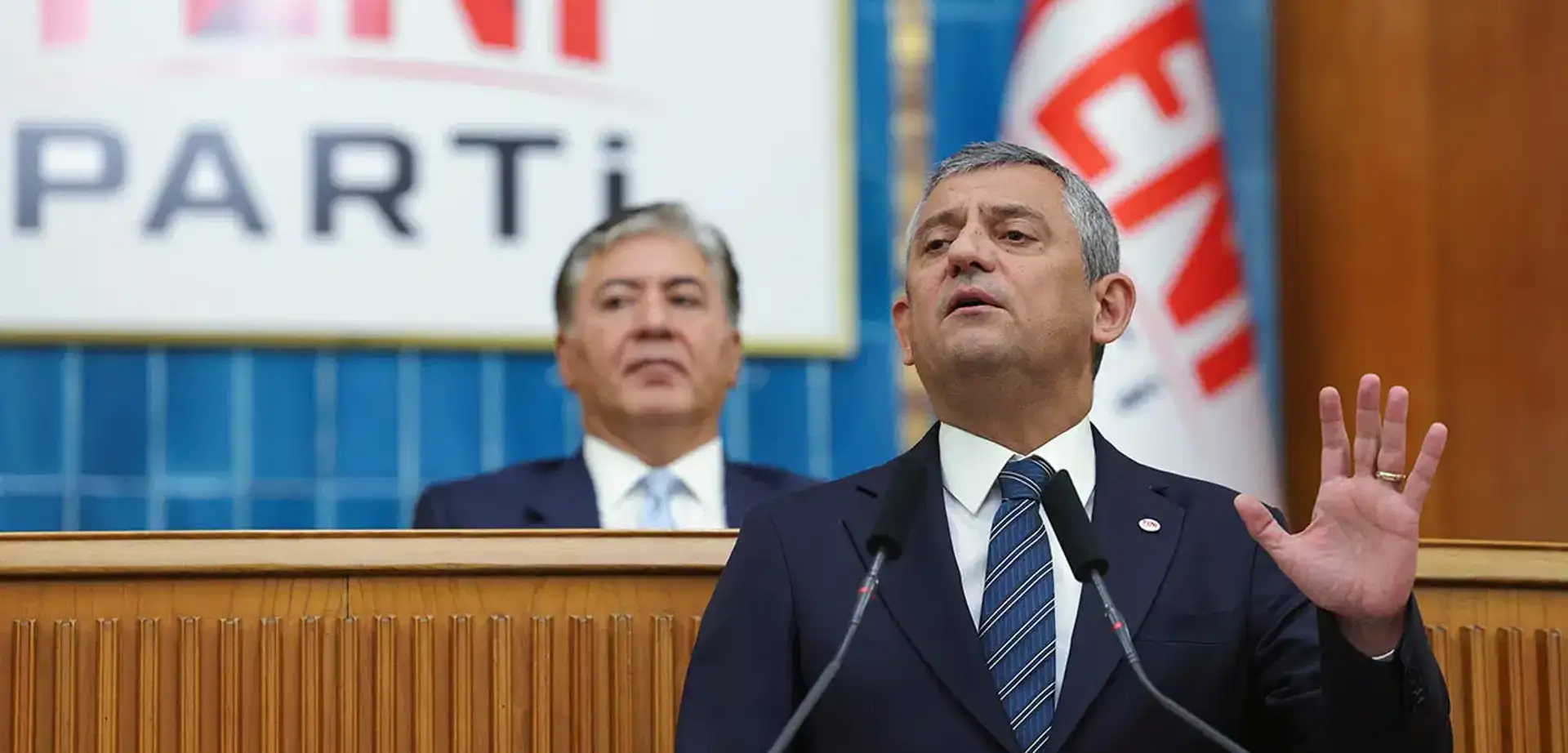 Özgür Özel’den Dış Politika, Kayıp Gemiler ve Fon İddiaları Hakkında Sert Açıklamalar