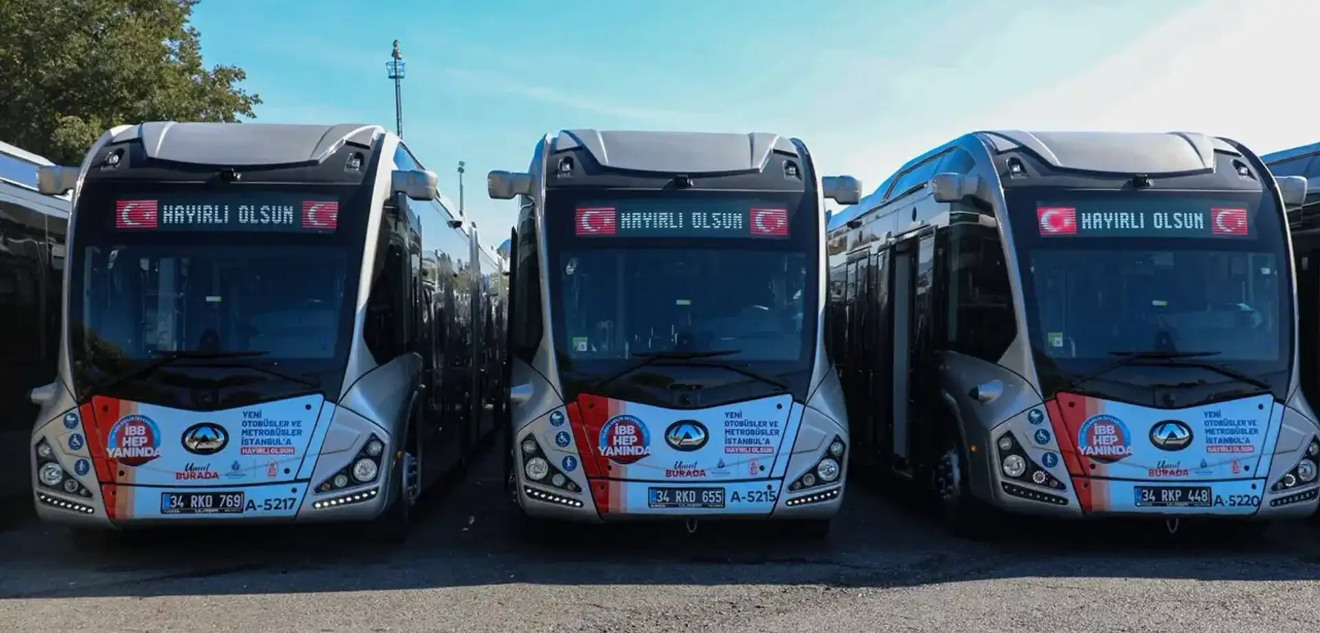 İstanbul Büyükşehir Belediyesi’nin Yeni Metrobüsleri Hizmete Başladı