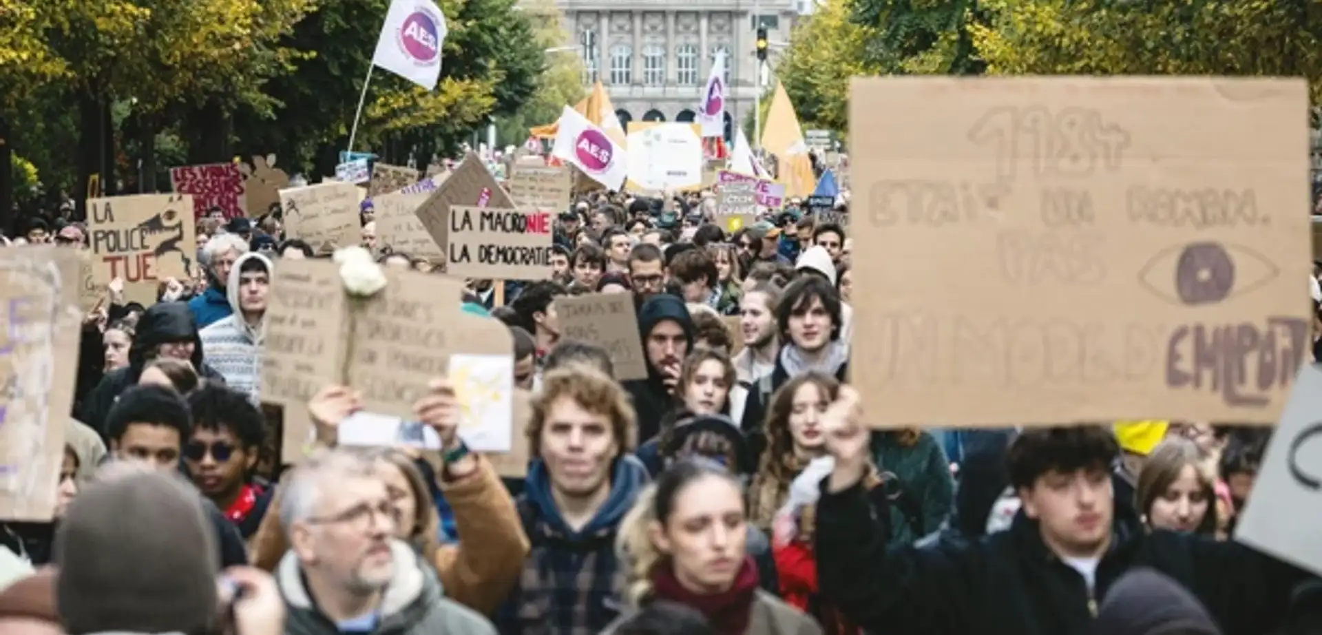 Fransa'da hayat pahalılığı protestoları ikinci dalgayla yayıldı