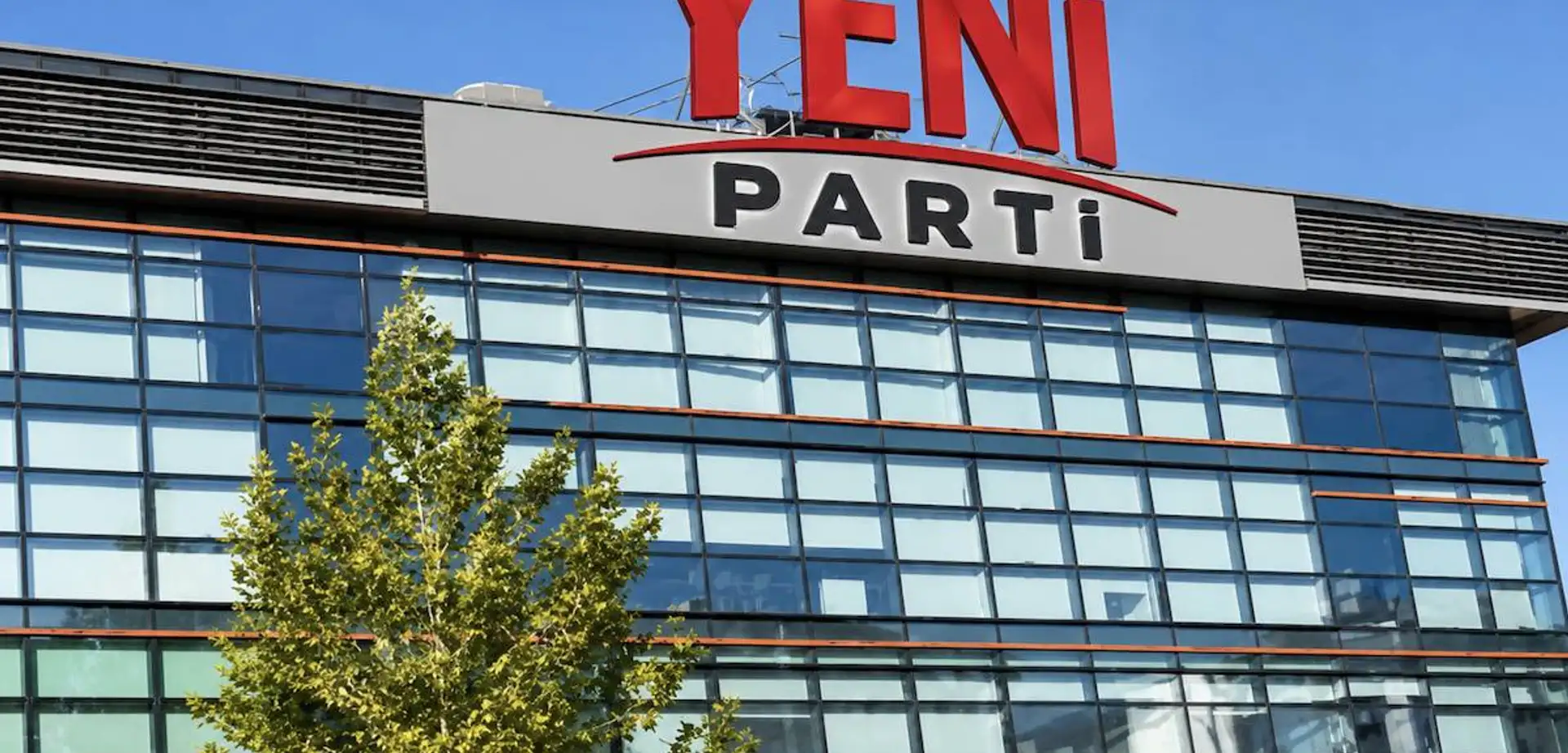 İstanbul'da 4 Belediye Başkanı YENİ Parti'ye Geçti