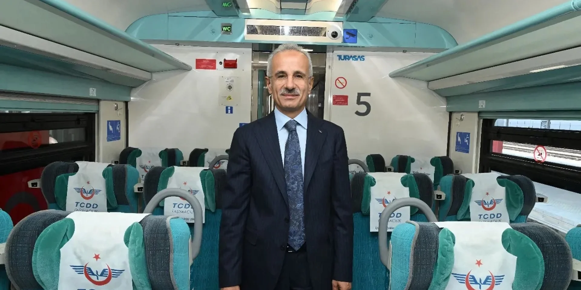 Yaz Sezonuna Özel Ek YHT Seferleri: Ankara-Eskişehir ve Ankara-Sivas Hatlarında Kapasite Artıyor
