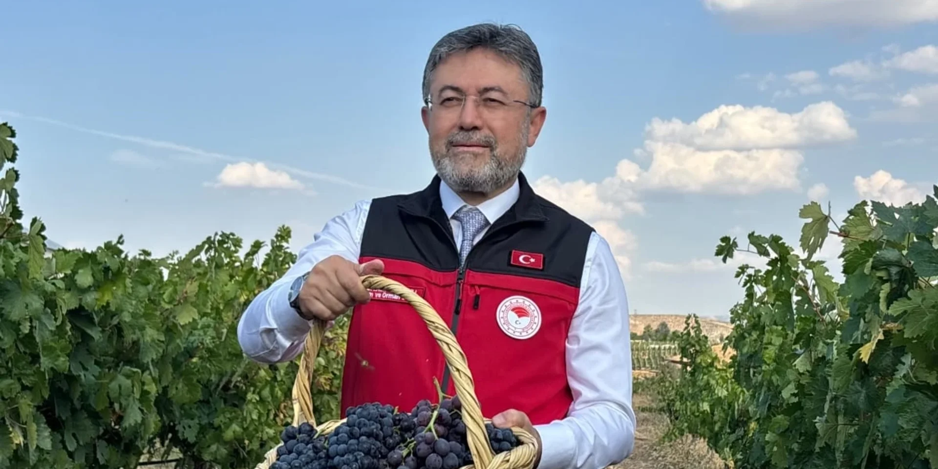 Bakan Yumaklı: "Üzüm Üretimi Bu Yıl 3 Milyon 850 Bin Tona Çıkacak"