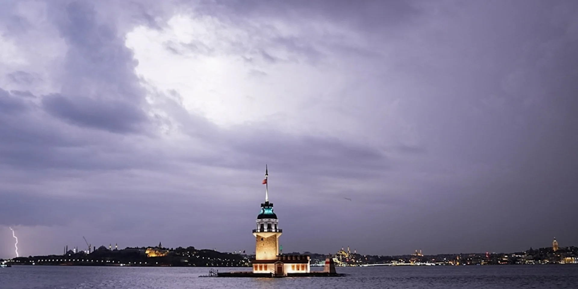 İstanbul'da Yağış Ne Kadar Sürecek? Birçok İle Kritik Uyarı