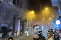 Beyoğlu’nda 9 Katlı Otelde Yangın! Oteldekiler Tahliye Edildi