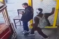 Beyoğlu'nda Bıçaklanan Polis Yaşıyor Mu, Şehit Mi Oldu? Sağlık Durumu Nasıl?