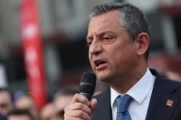 CHP Lideri Özgür Özel'den MEB'e Sert Tepki: "Hadi Gelin Kapatın"
