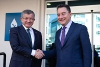DEVA Partisi ile Gelecek Partisi Birleşmeyecek: Babacan ve Davutoğlu'nun Bundan Sonraki Yol Haritası Ne Olacak?