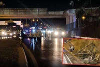 Direksiyon Hâkimiyetinin Bedeli Ağır Oldu: Maltepe’de Otomobil Durağa Çarptı, 4 Yaralı!