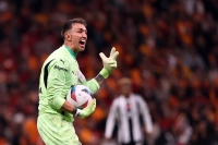 Galatasaray'ın Kalecisi Fernando Muslera Futbola Veda Etti!
