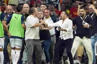 Göztepe Maçında Ali Koç'u İten Kişi Özür Diledi