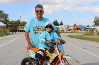 Kenan Sofuoğlu'nun 5 Yaşındaki Oğlu Zayn, Katar'da Formula 1 Efsaneleriyle Buluştu