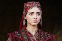 Özge Törer 2 milyon takipçili hesabından paylaştı herkes hayran kaldı: 'Pembeli Bala Hatun'