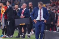 Şenol Güneş'ten Göztepe Mağlubiyeti Sonrası Özür: "Bundan Daha Kötü Bir Oyun Olamaz"