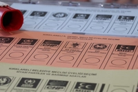 2025'in İlk Seçim Anketi: Asgari Ücret Zammından Sonra Birinci Parti Değişti